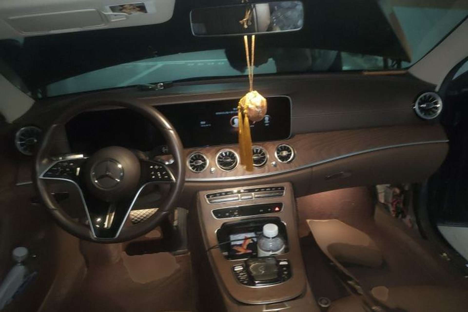 Used Mercedes-Benz E-Class 2023 Updated E 300 L Luxury Edition Center Console