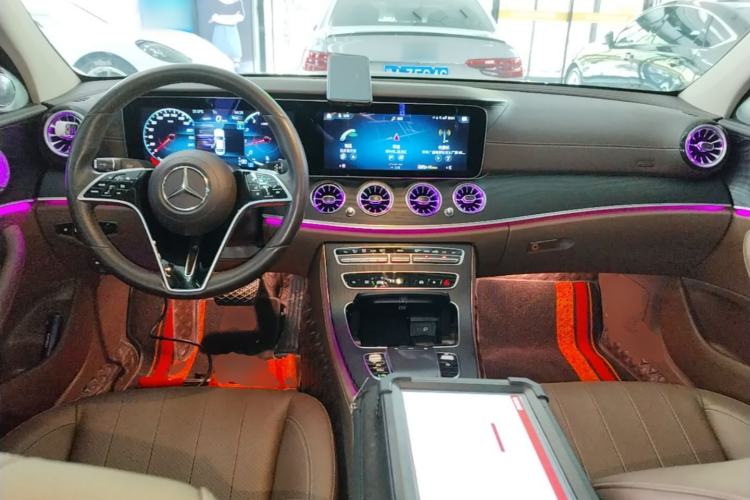 Used Mercedes-Benz E-Class 2023 E 300 L Stylish Model Center Console