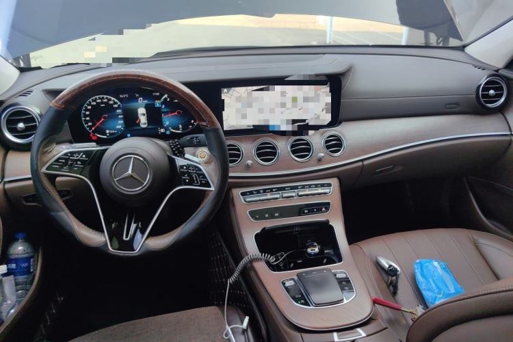 Used Mercedes-Benz E-Class 2023 Updated E 300 L Luxury Edition Center Console