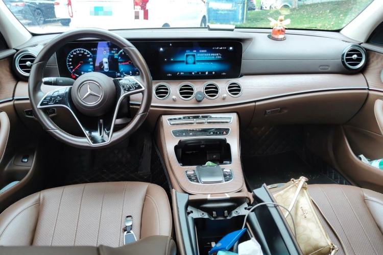 Used Mercedes-Benz E-Class 2023 E 300 L Luxury Model Center Console