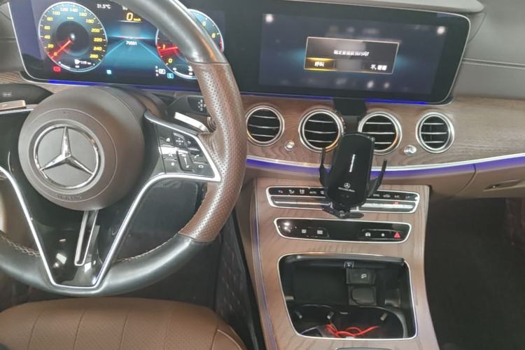Used Mercedes-Benz E-Class 2023 Updated E 300 L Luxury Edition Center Console