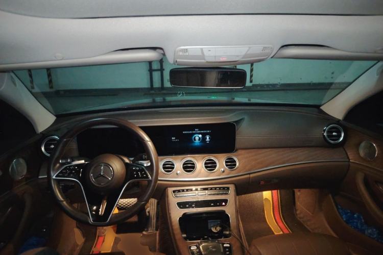 Used Mercedes-Benz E-Class 2023 Updated E 300 L Luxury Edition Center Console