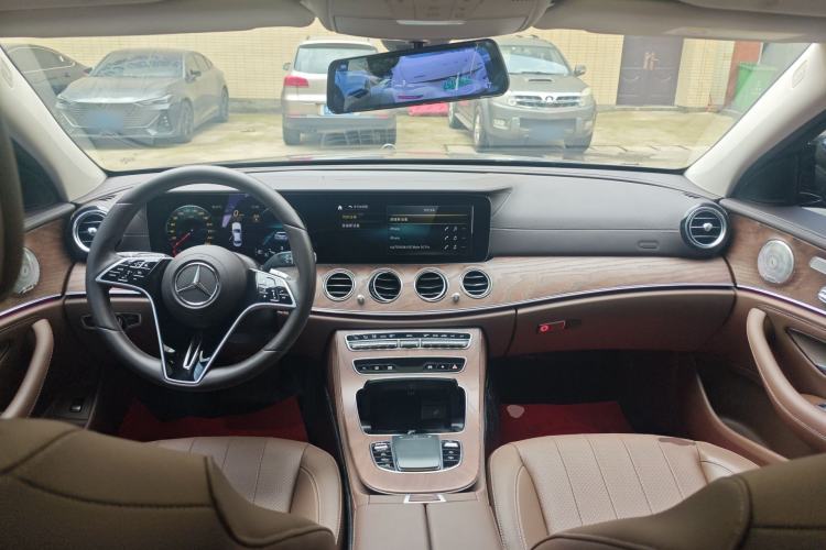 Used Mercedes-Benz E-Class 2023 Updated E 300 L Luxury Edition Center Console