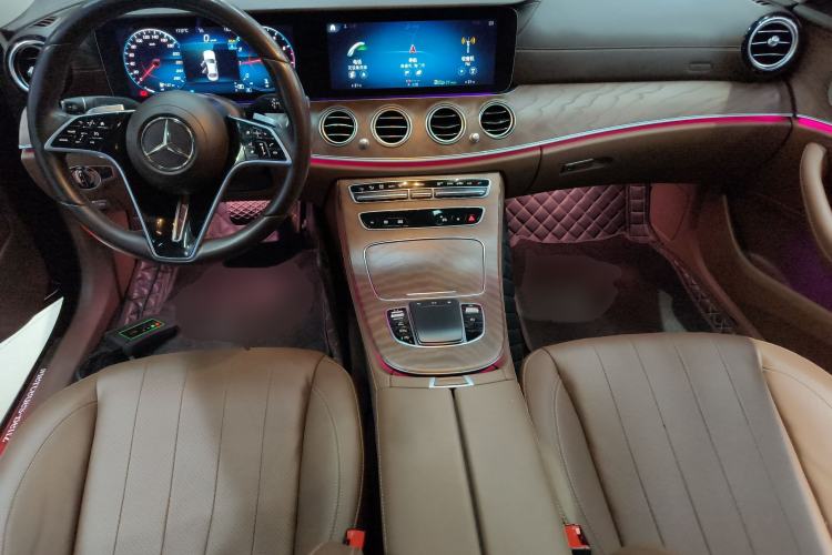 Used Mercedes-Benz E-Class 2023 E 300 L Stylish Model Center Console