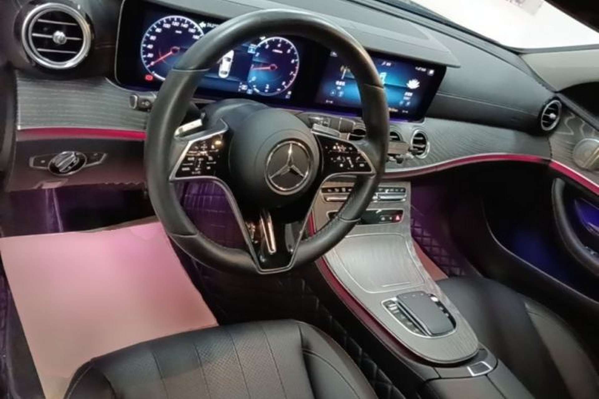 Used Mercedes-Benz E-Class 2023 E 300 L Luxury Model Center Console