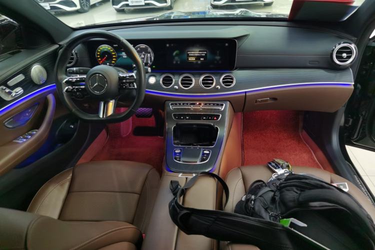 Used Mercedes-Benz E-Class 2023 Restyled E 300 L Sport Luxury Edition Center Console