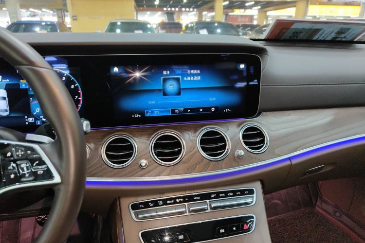 Used Mercedes-Benz E-Class 2023 E 300 L Stylish Model Center Console