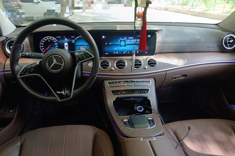 Used Mercedes-Benz E-Class 2023 E 300 L Luxury Model Center Console