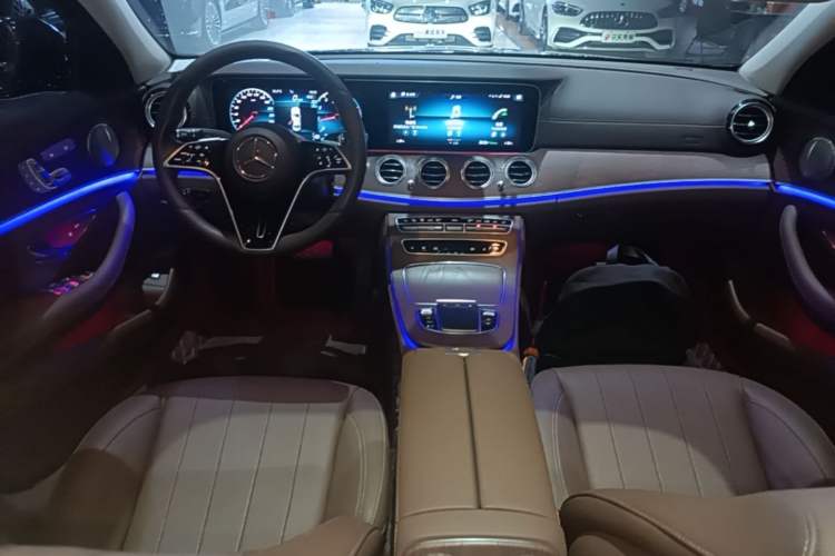 Used Mercedes-Benz E-Class 2023 Updated E 300 L Luxury Edition Center Console