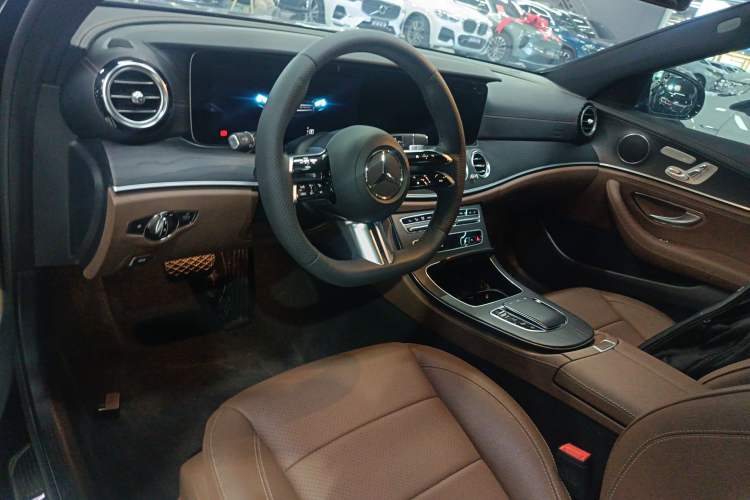 Used Mercedes-Benz E-Class 2023 Restyled E 300 L Sporty and Stylish Edition Center Console