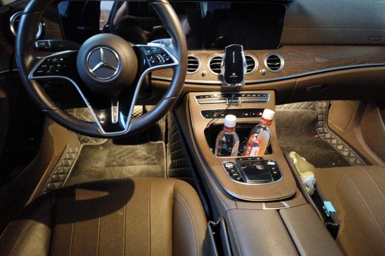 Used Mercedes-Benz E-Class 2023 Updated E 300 L Luxury Edition Center Console