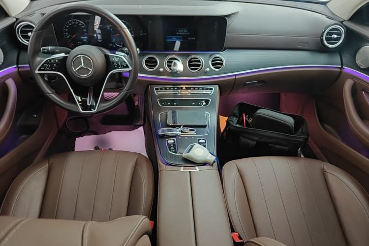 Used Mercedes-Benz E-Class 2023 E 300 L Luxury Model Center Console
