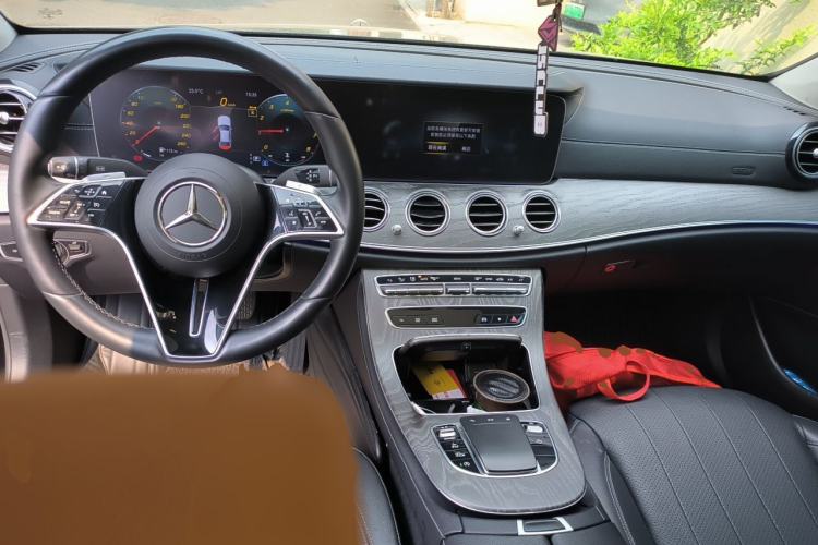 Used Mercedes-Benz E-Class 2023 E 300 L Stylish Model Center Console