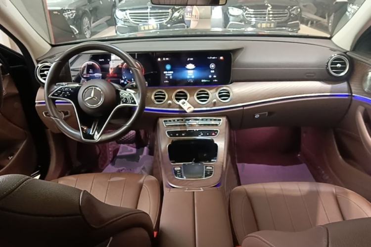 Used Mercedes-Benz E-Class 2023 E 300 L Luxury Model Center Console