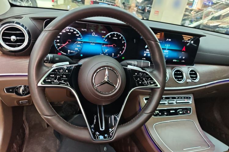 Used Mercedes-Benz E-Class 2023 E 300 L Stylish Model Center Console