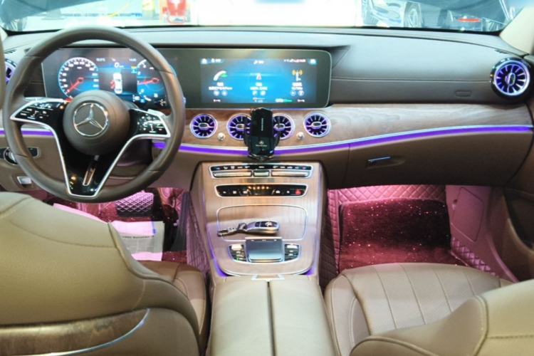 Used Mercedes-Benz E-Class 2023 Updated E 300 L Luxury Edition Center Console