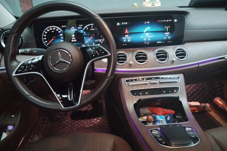 Used Mercedes-Benz E-Class 2023 Updated E 300 L Luxury Edition Center Console