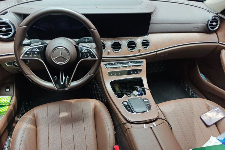 Used Mercedes-Benz E-Class 2023 E 300 L Luxury Model Center Console