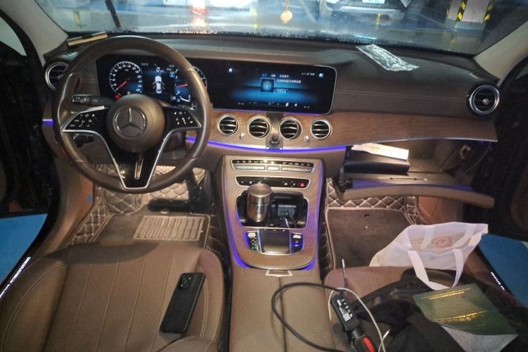 Used Mercedes-Benz E-Class 2023 E 300 L Luxury Model Center Console