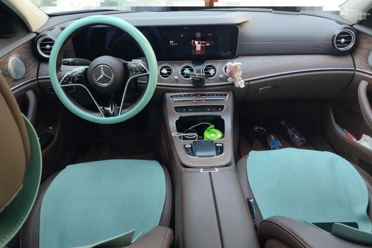 Used Mercedes-Benz E-Class 2023 E 300 L Luxury Model Center Console