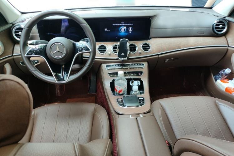 Used Mercedes-Benz E-Class 2023 Updated E 300 L Luxury Edition Center Console