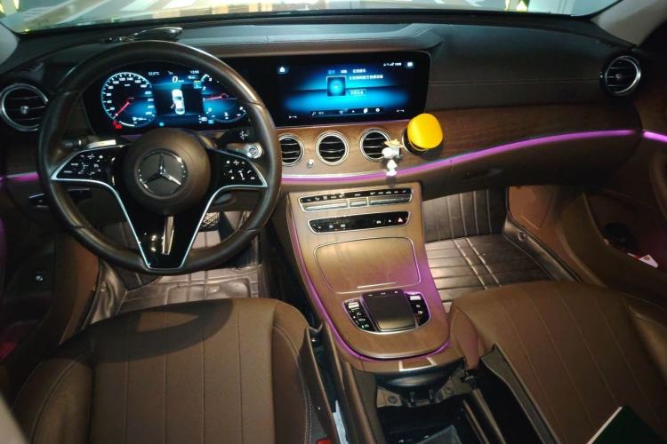 Used Mercedes-Benz E-Class 2023 E 300 L Luxury Model Center Console
