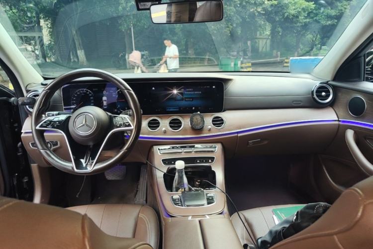 Used Mercedes-Benz E-Class 2023 E 300 L Stylish Model Center Console