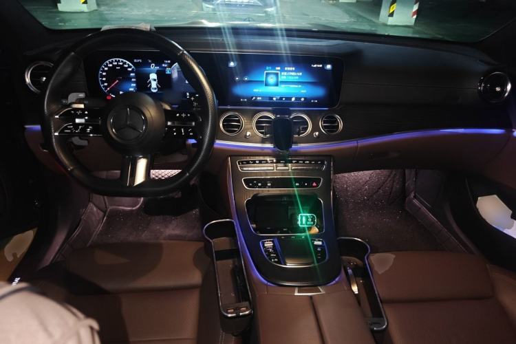 Used Mercedes-Benz E-Class 2023 E 260 L Sport Edition Center Console
