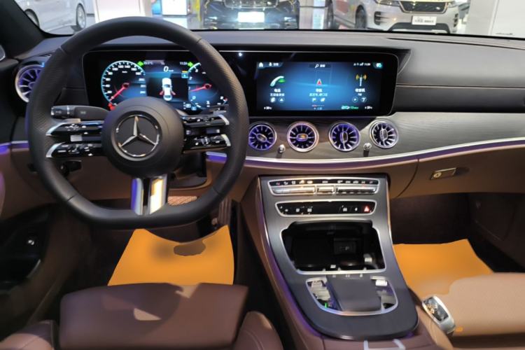 Used Mercedes-Benz E-Class 2023 Restyled E 260 L Sport Edition Center Console
