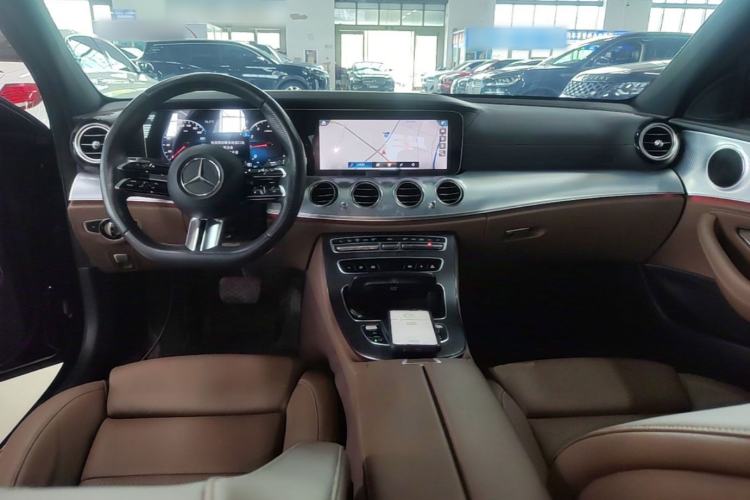 Used Mercedes-Benz E-Class 2023 E 260 L Sport Edition Center Console