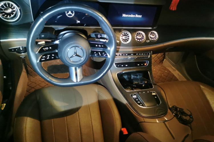 Used Mercedes-Benz E-Class 2023 Restyled E 260 Fashion Sport Edition Center Console
