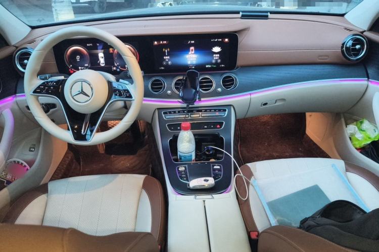 Used Mercedes-Benz E-Class 2023 Updated E 300 L Fashion Edition Center Console