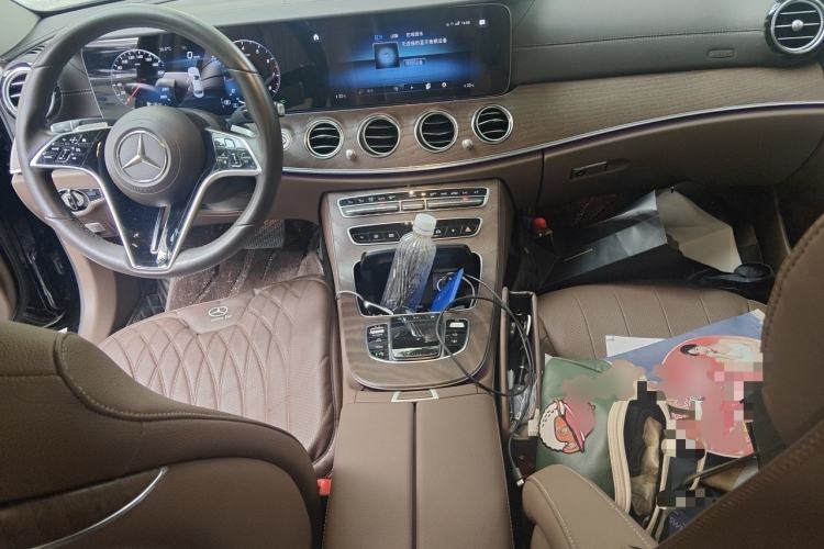 Used Mercedes-Benz E-Class 2023 E 300 L Luxury Model Center Console