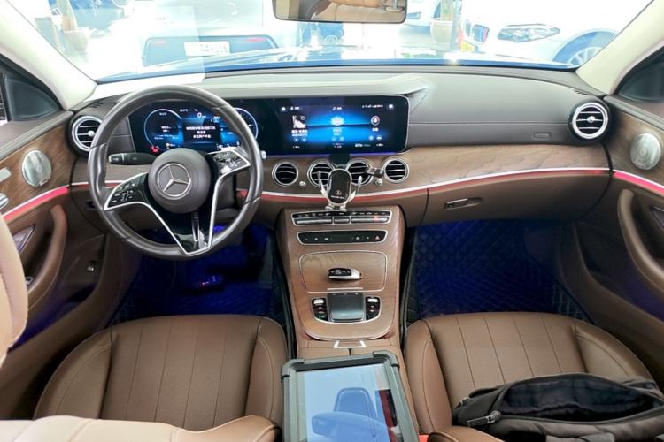 Used Mercedes-Benz E-Class 2023 E 300 L Luxury Model Center Console