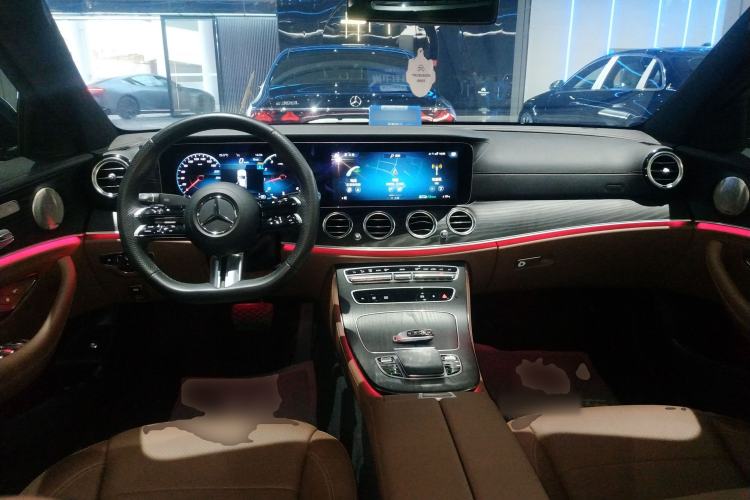 Used Mercedes-Benz E-Class 2023 Restyled E 300 L Sport Luxury Edition Center Console