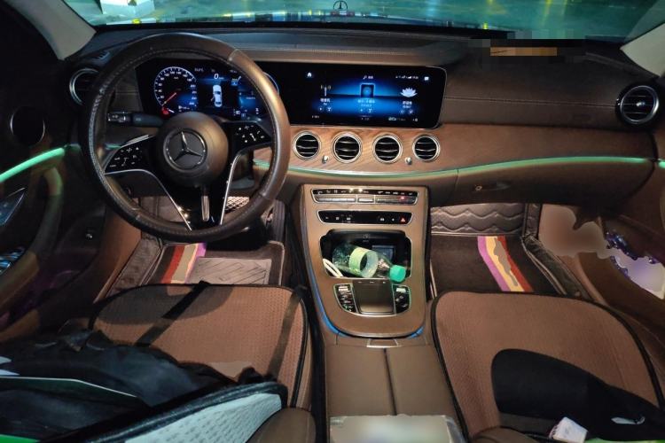 Used Mercedes-Benz E-Class 2023 E 300 L Stylish Model Center Console