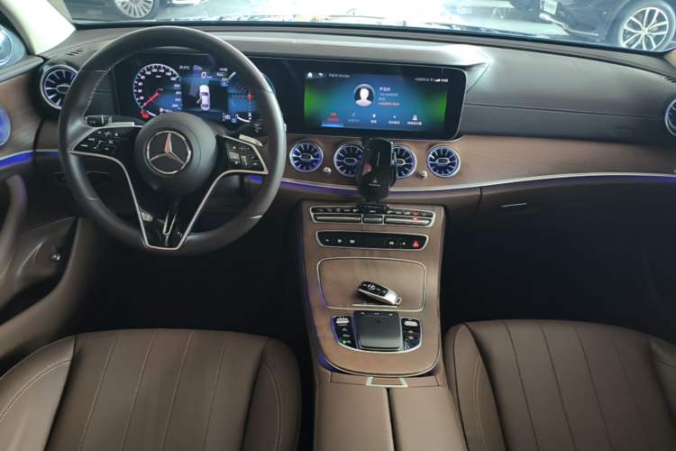 Used Mercedes-Benz E-Class 2023 Updated E 300 L Luxury Edition Center Console
