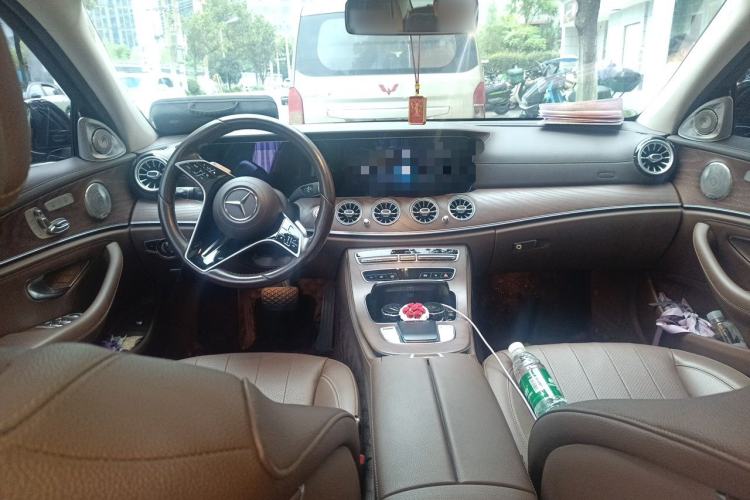 Used Mercedes-Benz E-Class 2023 E 300 L Luxury Model Center Console