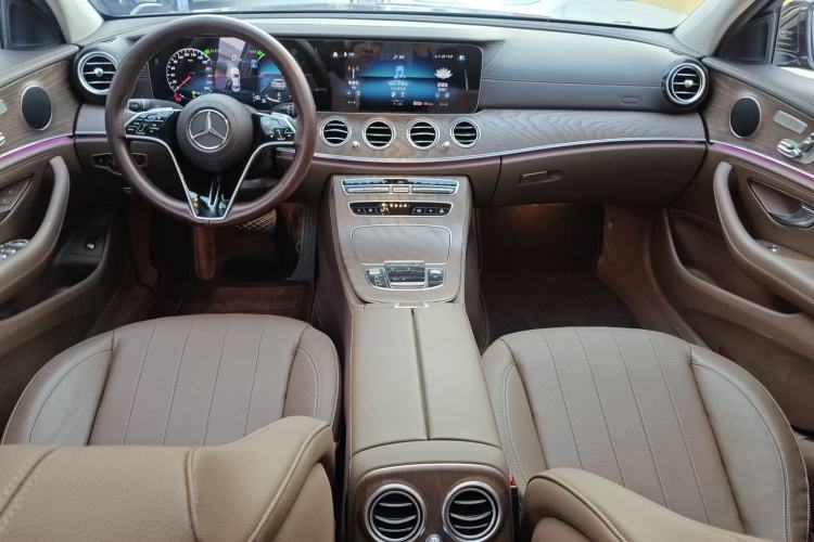 Used Mercedes-Benz E-Class 2023 E 300 L Stylish Model Center Console