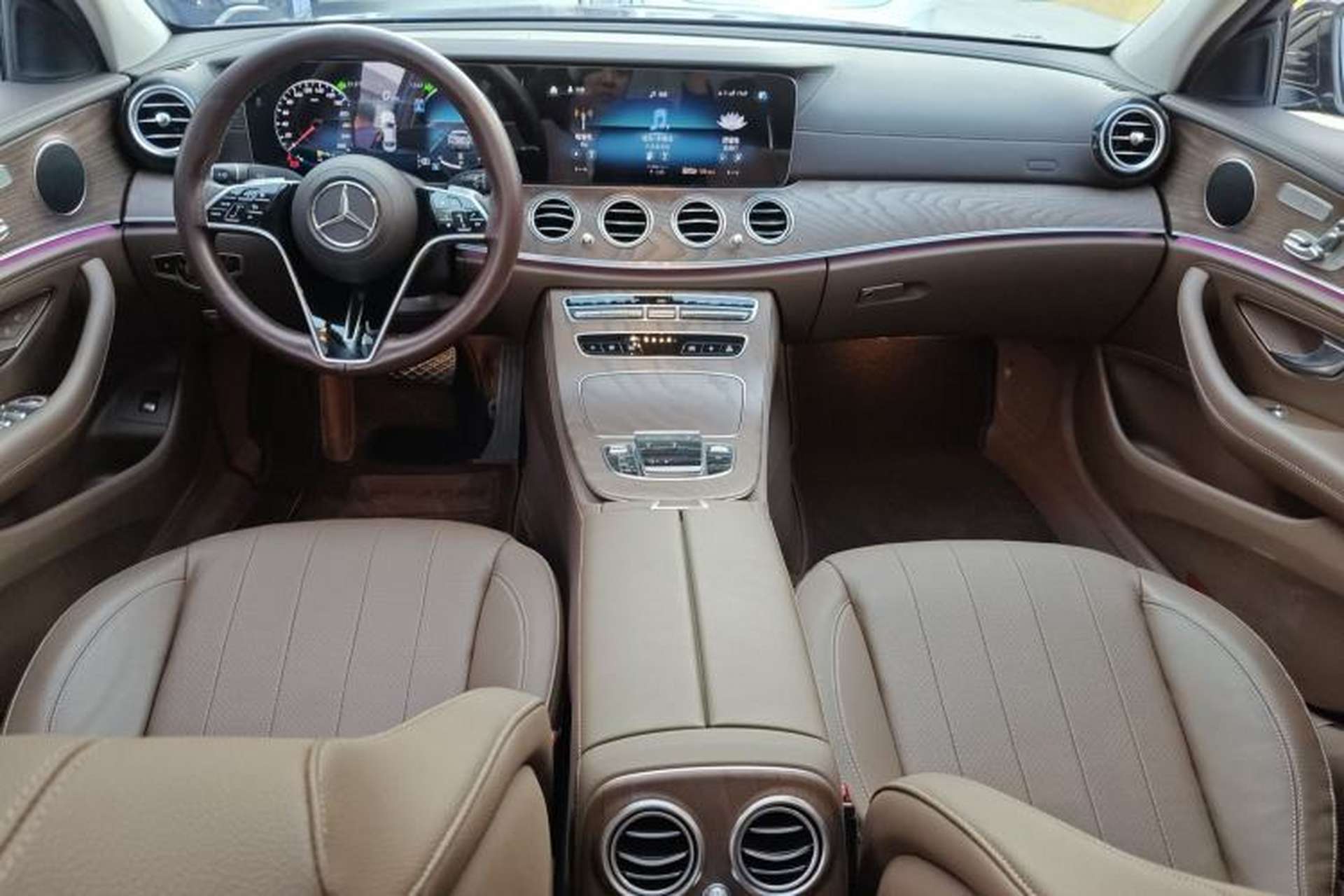 Used Mercedes-Benz E-Class 2023 E 300 L Stylish Model Center Console