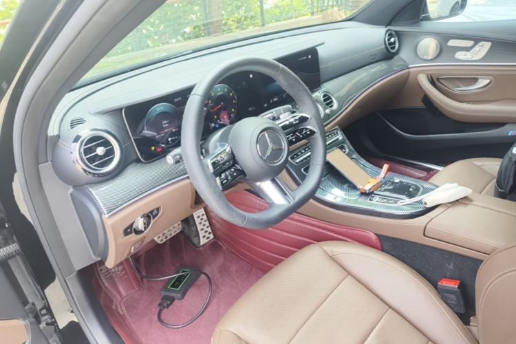 Used Mercedes-Benz E-Class 2023 E 300 L Sport Luxury Edition Center Console