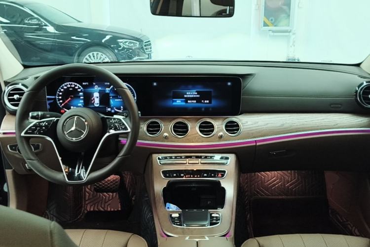 Used Mercedes-Benz E-Class 2023 Updated E 300 L Luxury Edition Center Console
