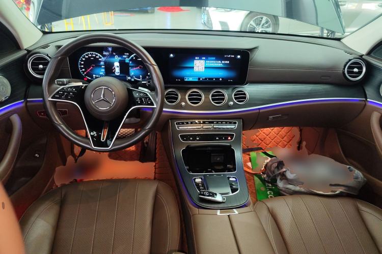 Used Mercedes-Benz E-Class 2023 E 300 L Luxury Model Center Console