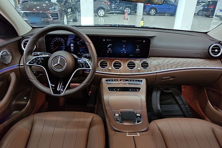Used Mercedes-Benz E-Class 2023 E 300 L Stylish Model Center Console