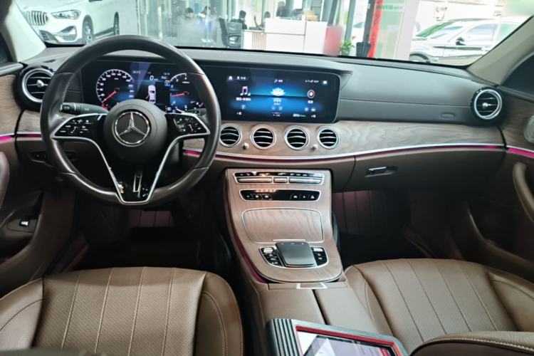 Used Mercedes-Benz E-Class 2023 Updated E 300 L Luxury Edition Center Console