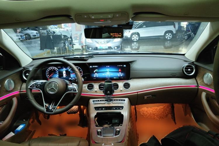 Used Mercedes-Benz E-Class 2023 Updated E 300 L Luxury Edition Center Console