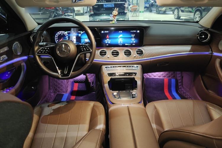Used Mercedes-Benz E-Class 2023 E 300 L Luxury Model Center Console