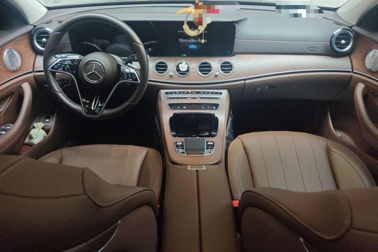 Used Mercedes-Benz E-Class 2023 Updated E 300 L Luxury Edition Center Console