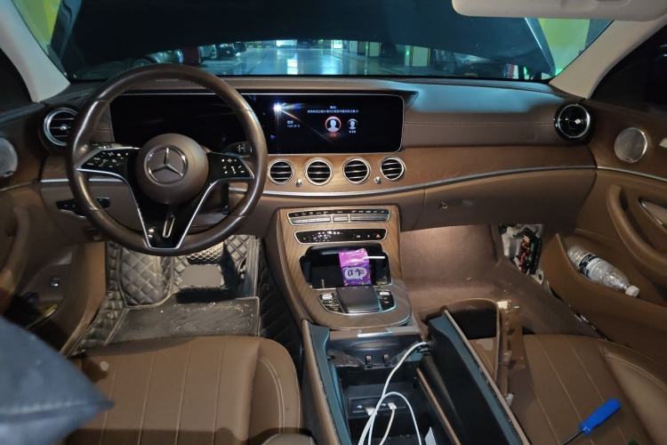 Used Mercedes-Benz E-Class 2023 E 300 L Luxury Model Center Console