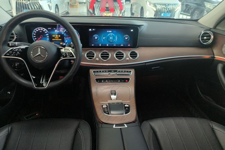 Used Mercedes-Benz E-Class 2023 E 300 L Stylish Model Center Console